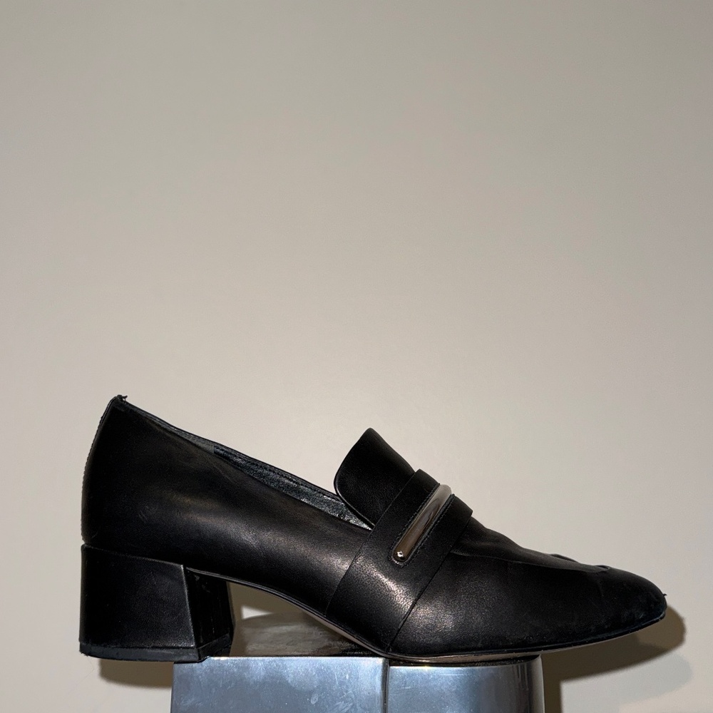 Via Spiga Leather Block Heel Loafers – Black Size 8